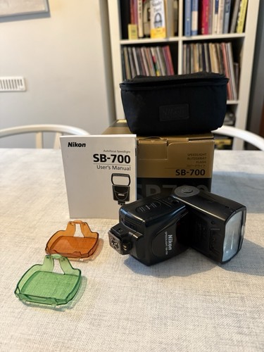 Nikon 700 speedlight flash - nikon,