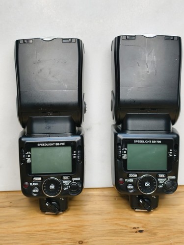 Nikon 700 speedlight - sb-700,