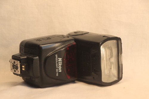 Read 700 speedlite - read, af